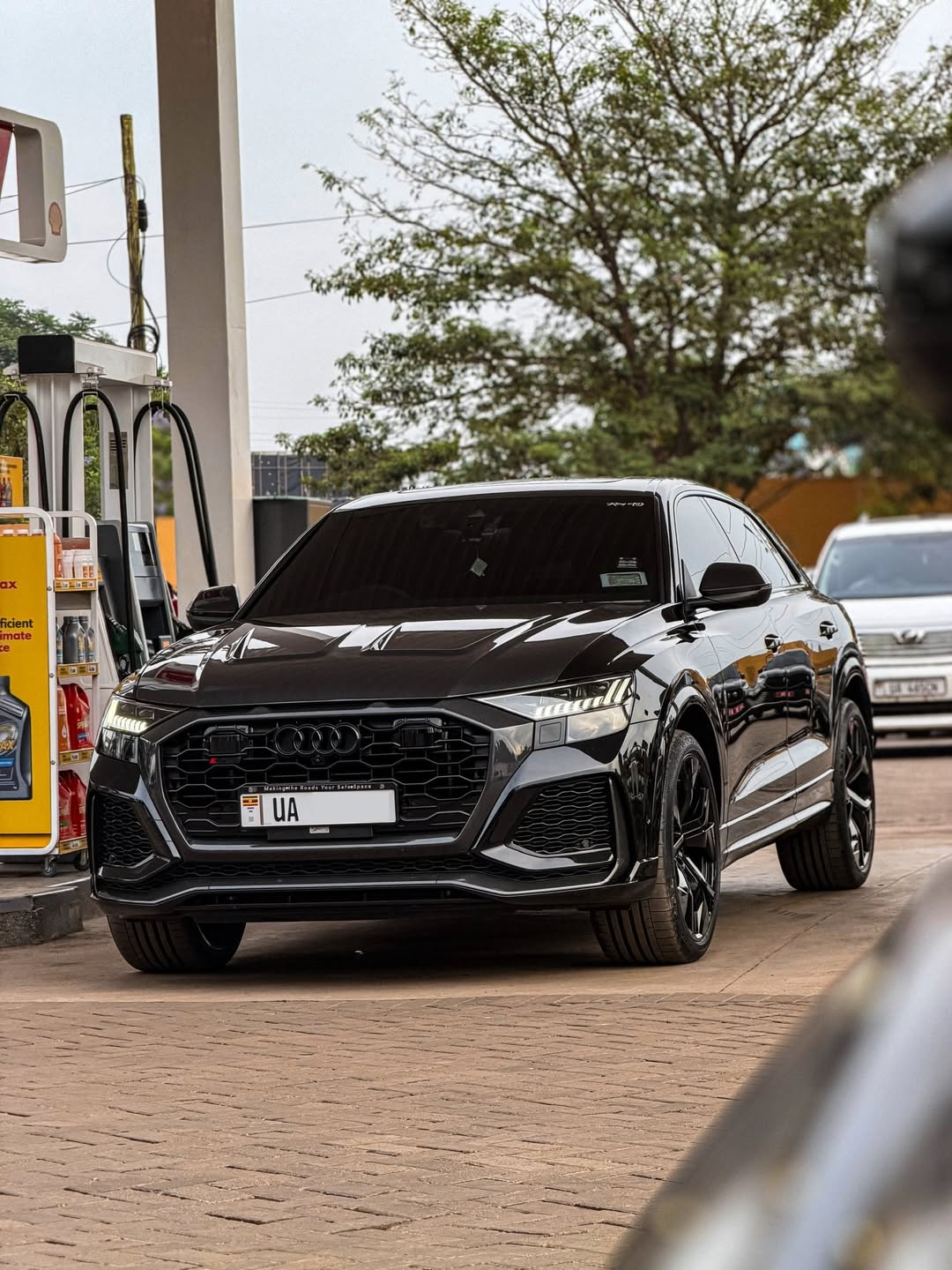 2023 Audi RS Q8 exterior photo 6